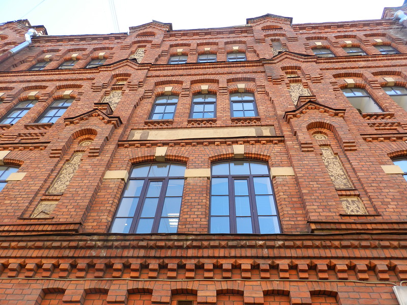 Кирпичный стиль в архитектуре Санкт-Петербурга